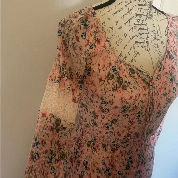 Pink Floral Vera Wang Dress - Picture 3 of 5